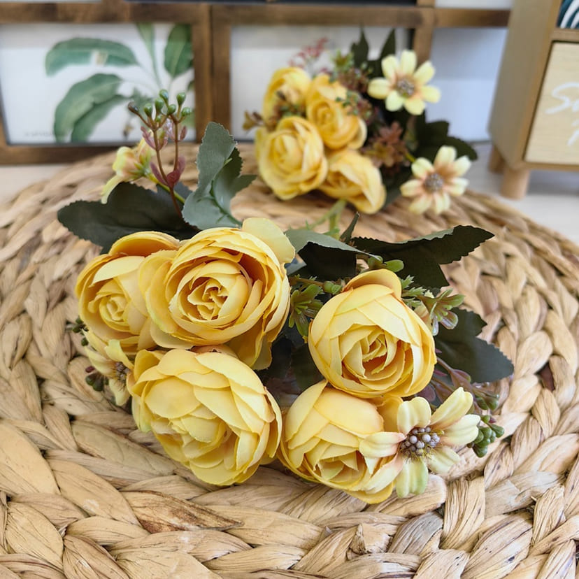 Искусственные цветы на могилу в Нижнем Тагиле | Цветы искусственные «Камелии с мелкоцветом», желтые, букет