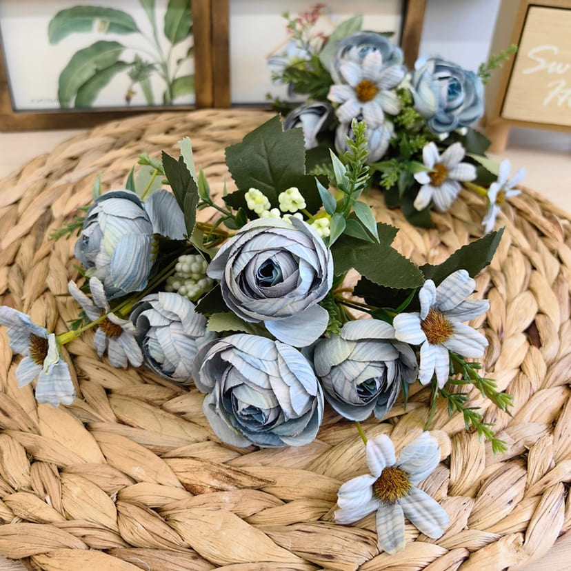 Искусственные цветы в Нижнем Тагиле | Цветы искусственные «Камелии с мелкоцветом», голубые, букет